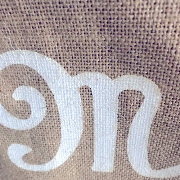 3 pieces Ring pillow, Mr & Mrs burlap chair signs - Picture 6 of 9